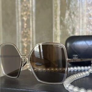 CHANEL sunglasses with pearl chain 4262 c.132/EF butterfly sunglasses